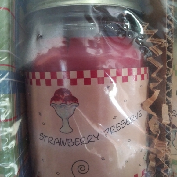 Candle Gift Set (#1) - Picture 5 of 6